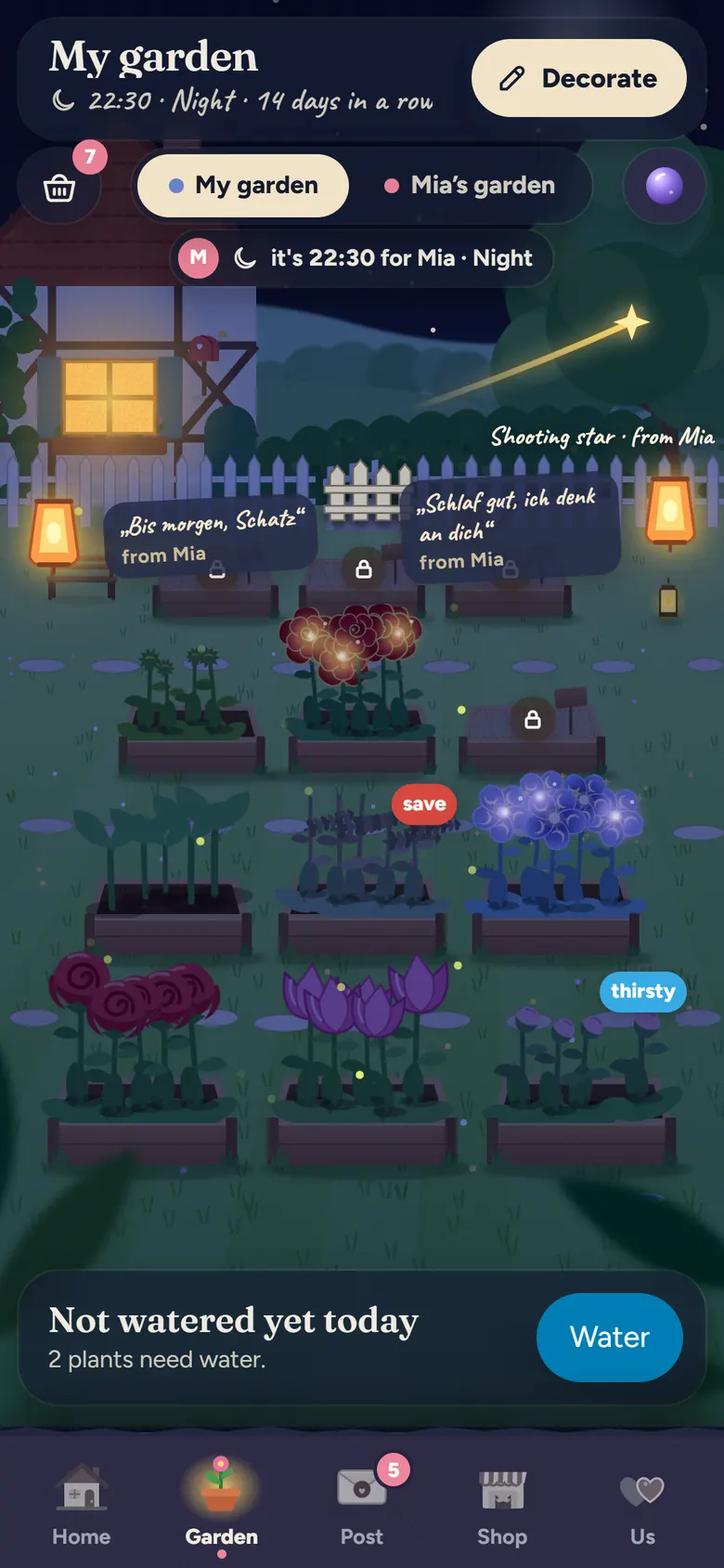Leo's garden at night: lanterns, a shooting star from Mia, good-night notes on little signs and beds with roses, tulips and hydrangeas
