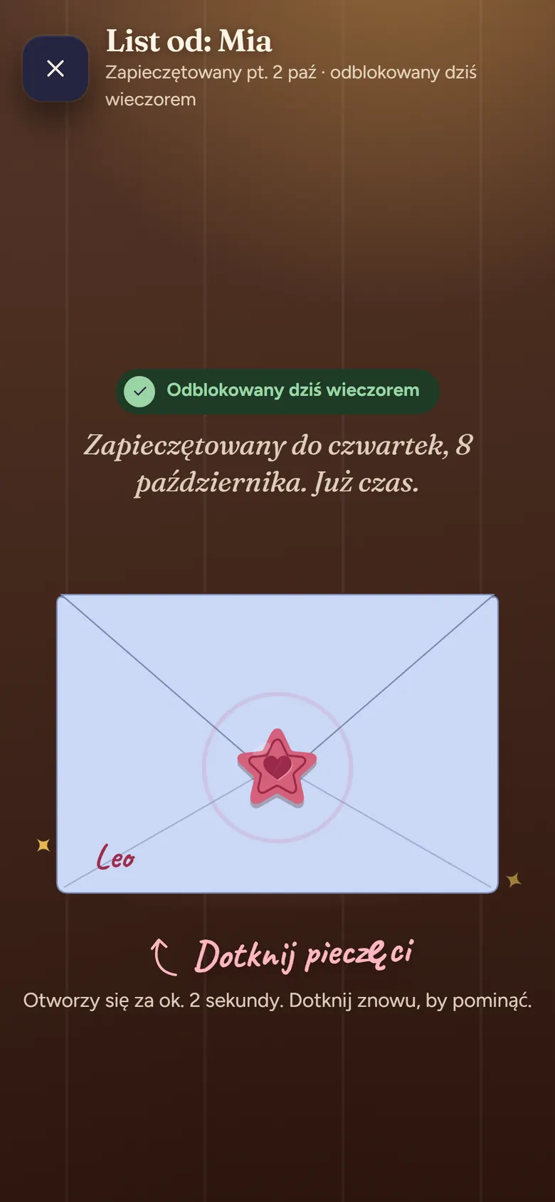 Zapieczętowany list od Mii z czerwoną pieczęcią w gwiazdkę: stuknij pieczęć, żeby go otworzyć